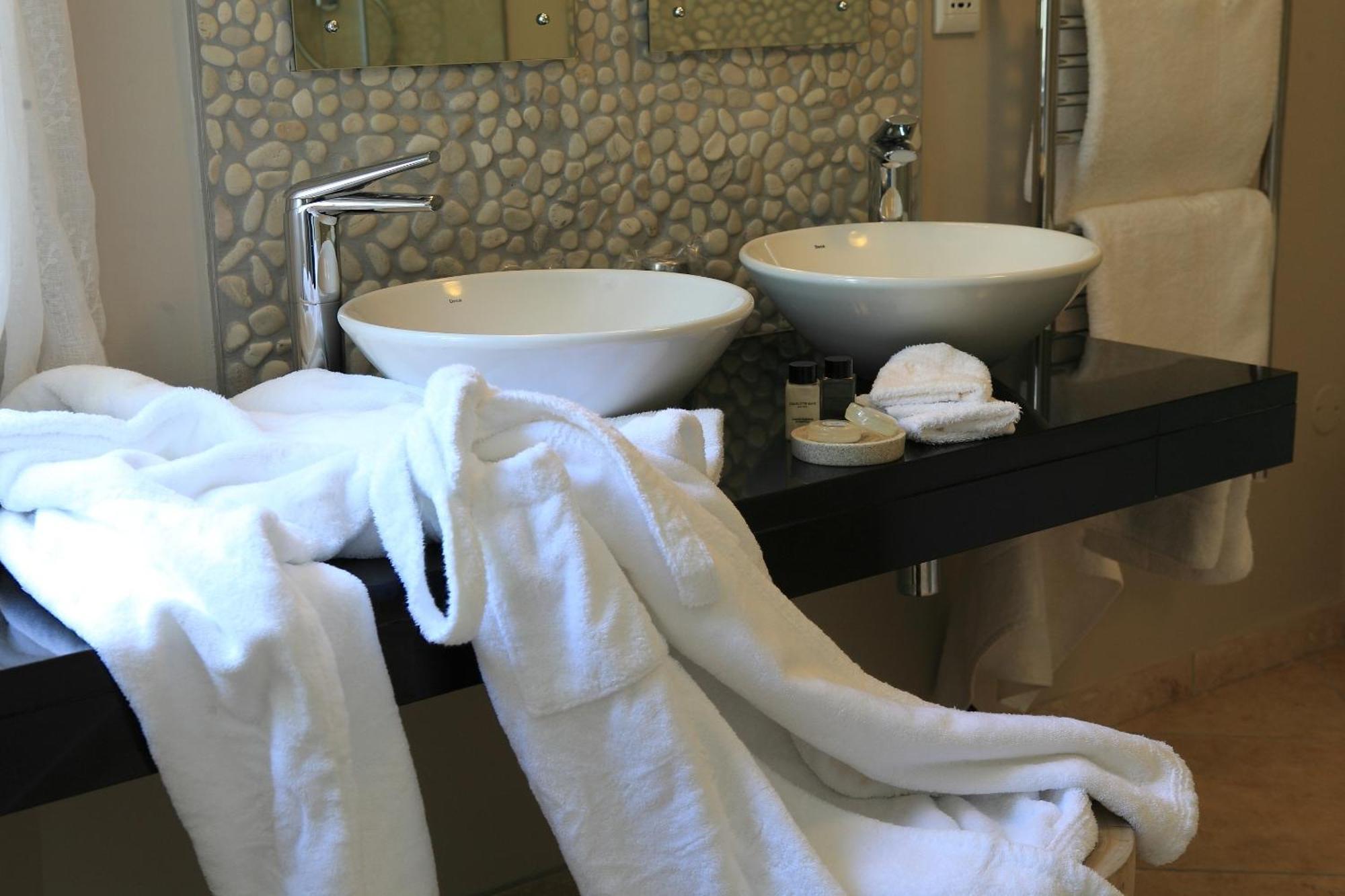 Periwinkle Lodge Guest House Plettenberg Bay Bagian luar foto